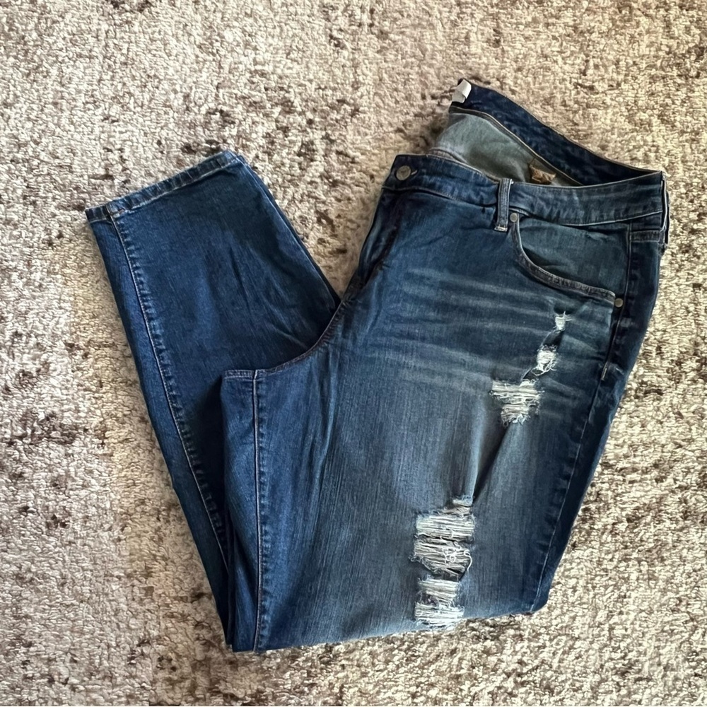 Torrid Bombshell Skinny Distressed Denim Jeans Womens size 26 Medium Wash